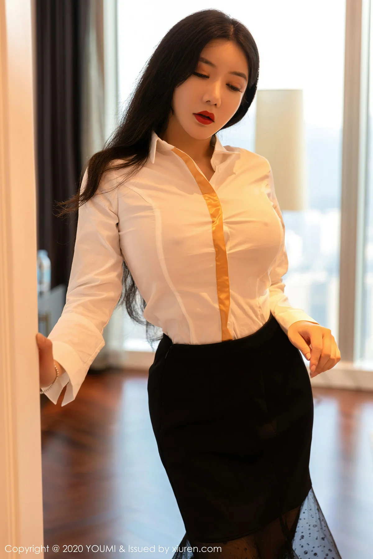 YOUMI 尤蜜荟 Vol.579 超短裙黑丝熟女  心妍小公主 - 3