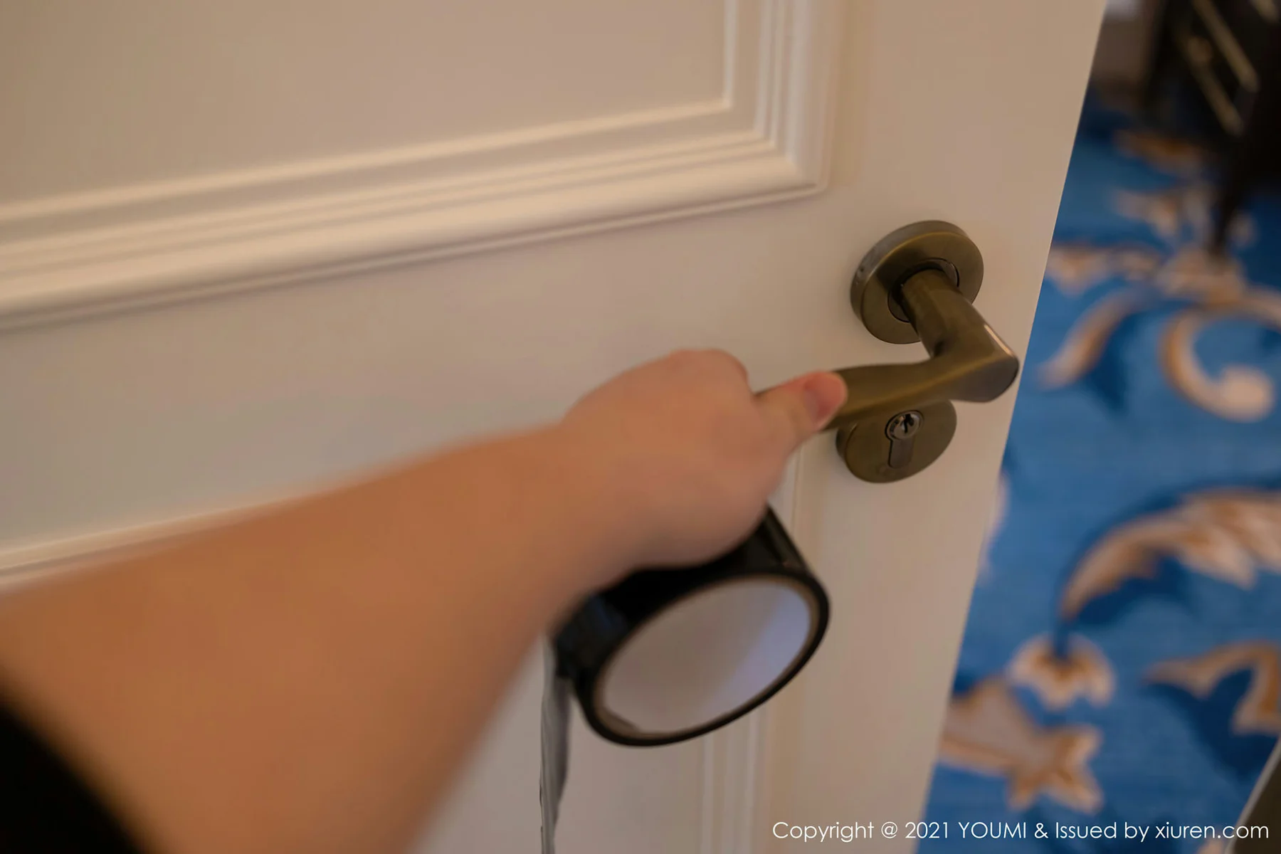 YOUMI 尤蜜荟 Vol.587 允爾 剧情猩红皮裙 - 6