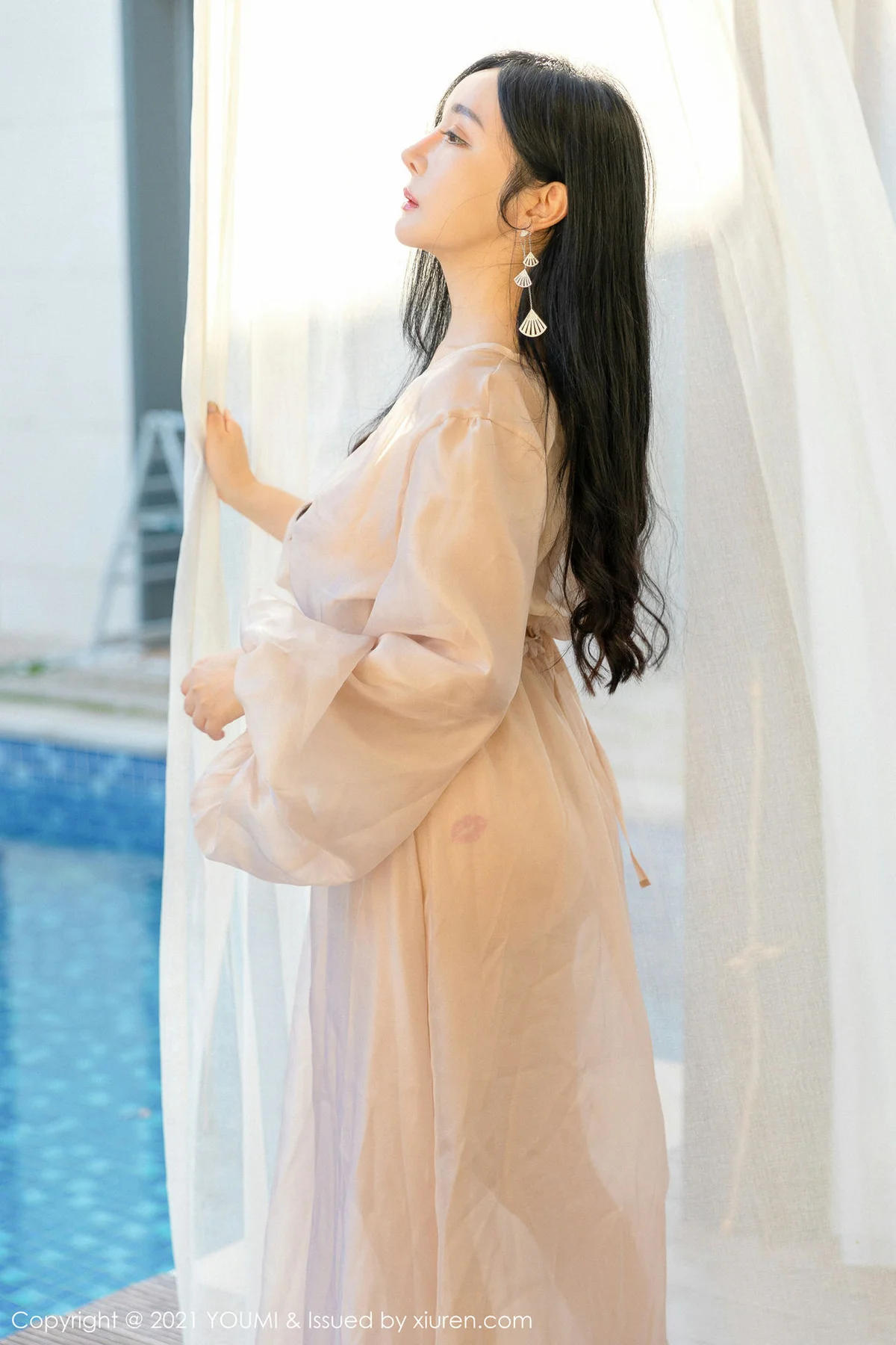 YOUMI 尤蜜荟 Vol.631 轻薄通透长裙 允爾 爆乳美胸三亚旅拍 - 7