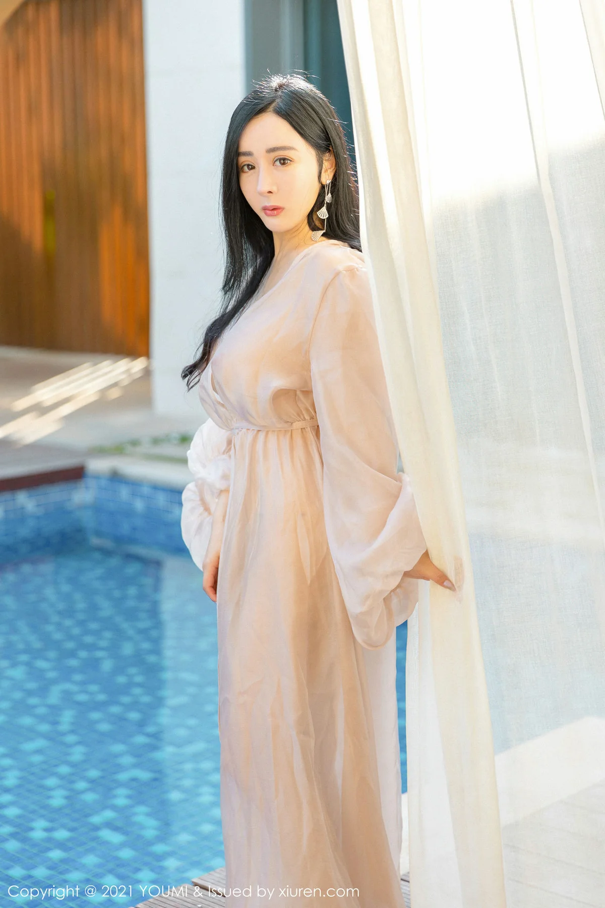 YOUMI 尤蜜荟 Vol.631 轻薄通透长裙 允爾 爆乳美胸三亚旅拍 - 8