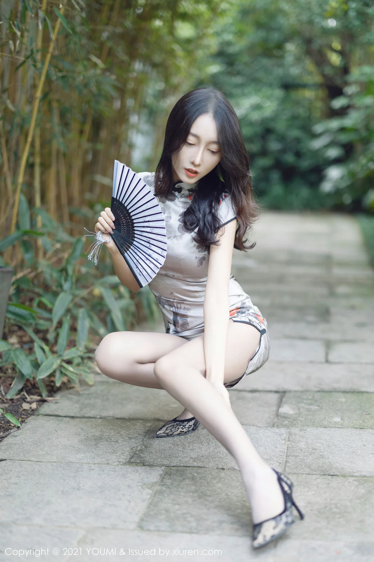 YOUMI 尤蜜荟 Vol.635  浪漫旗袍 玥儿玥er - 1