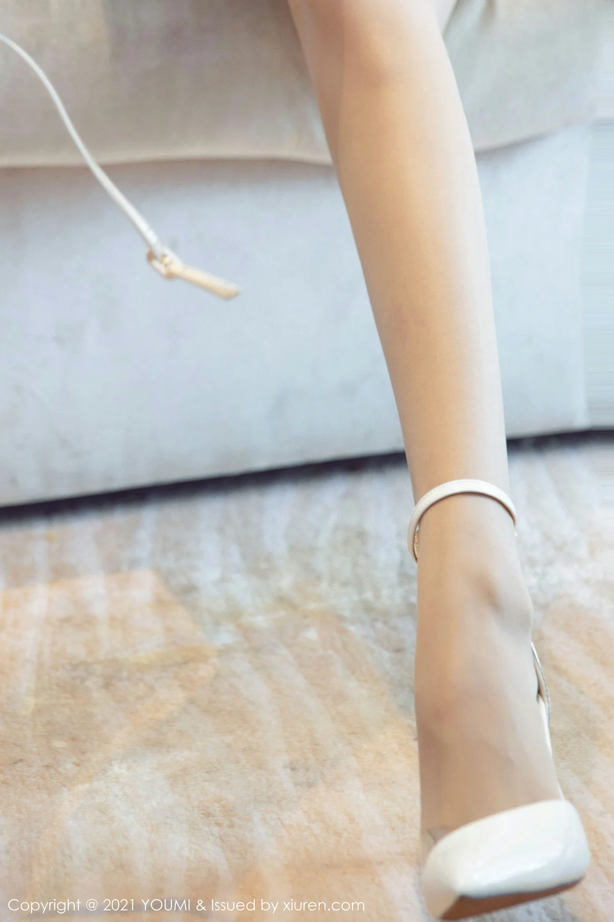 YOUMI 尤蜜荟 Vol.651  华丽吊裙 蓝夏Akasha 性感写真3 - 6