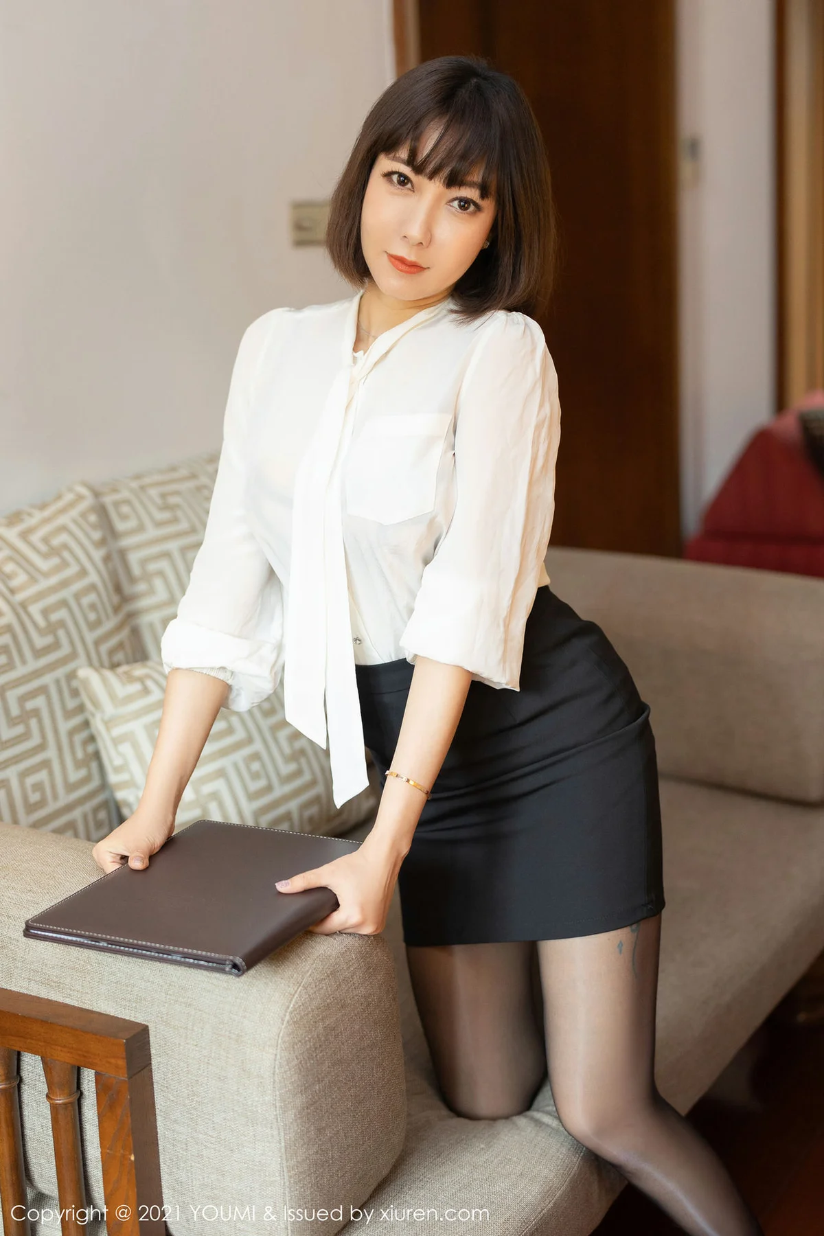 YOUMI 尤蜜荟 Vol.662 合同签订主题 果儿Victoria 西双版纳旅拍 - 9