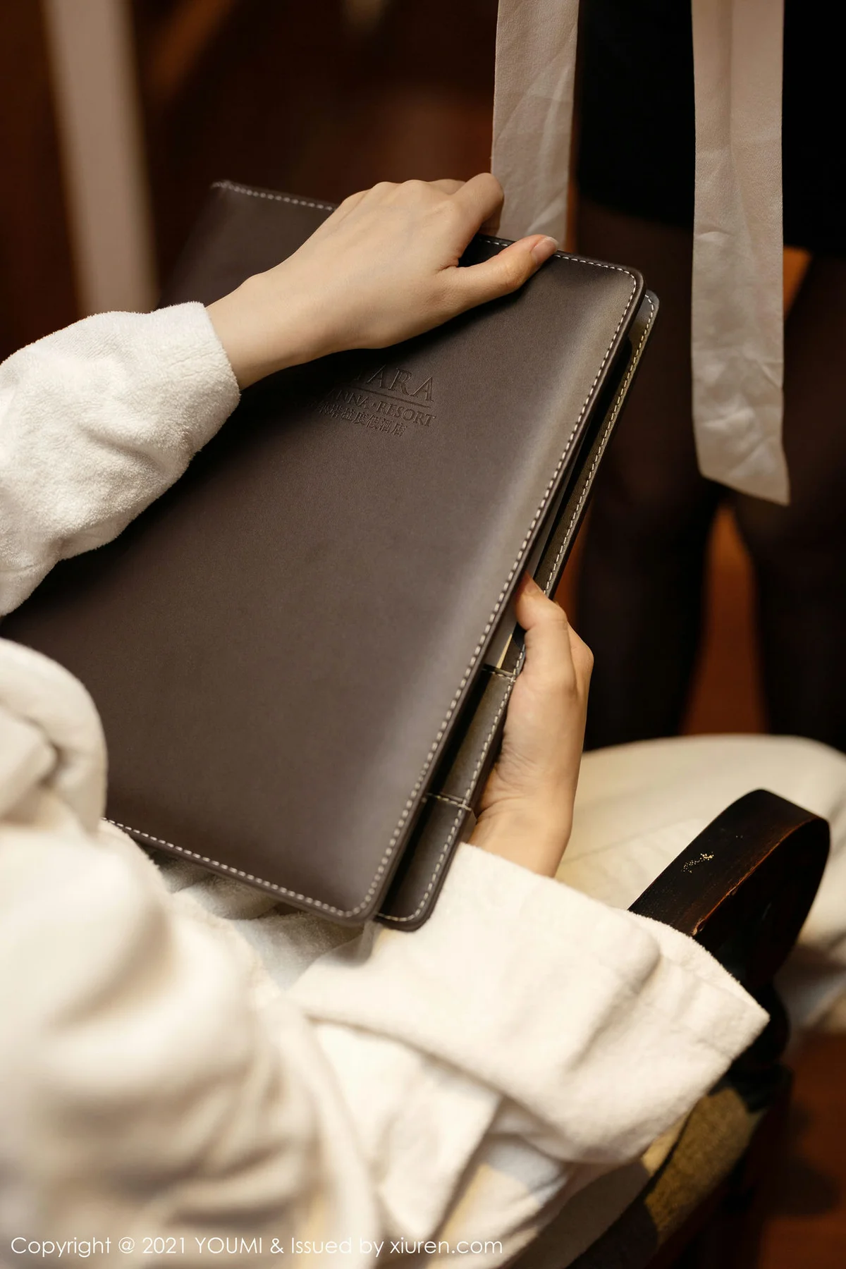 YOUMI 尤蜜荟 Vol.662 合同签订主题 果儿Victoria 西双版纳旅拍 - 5