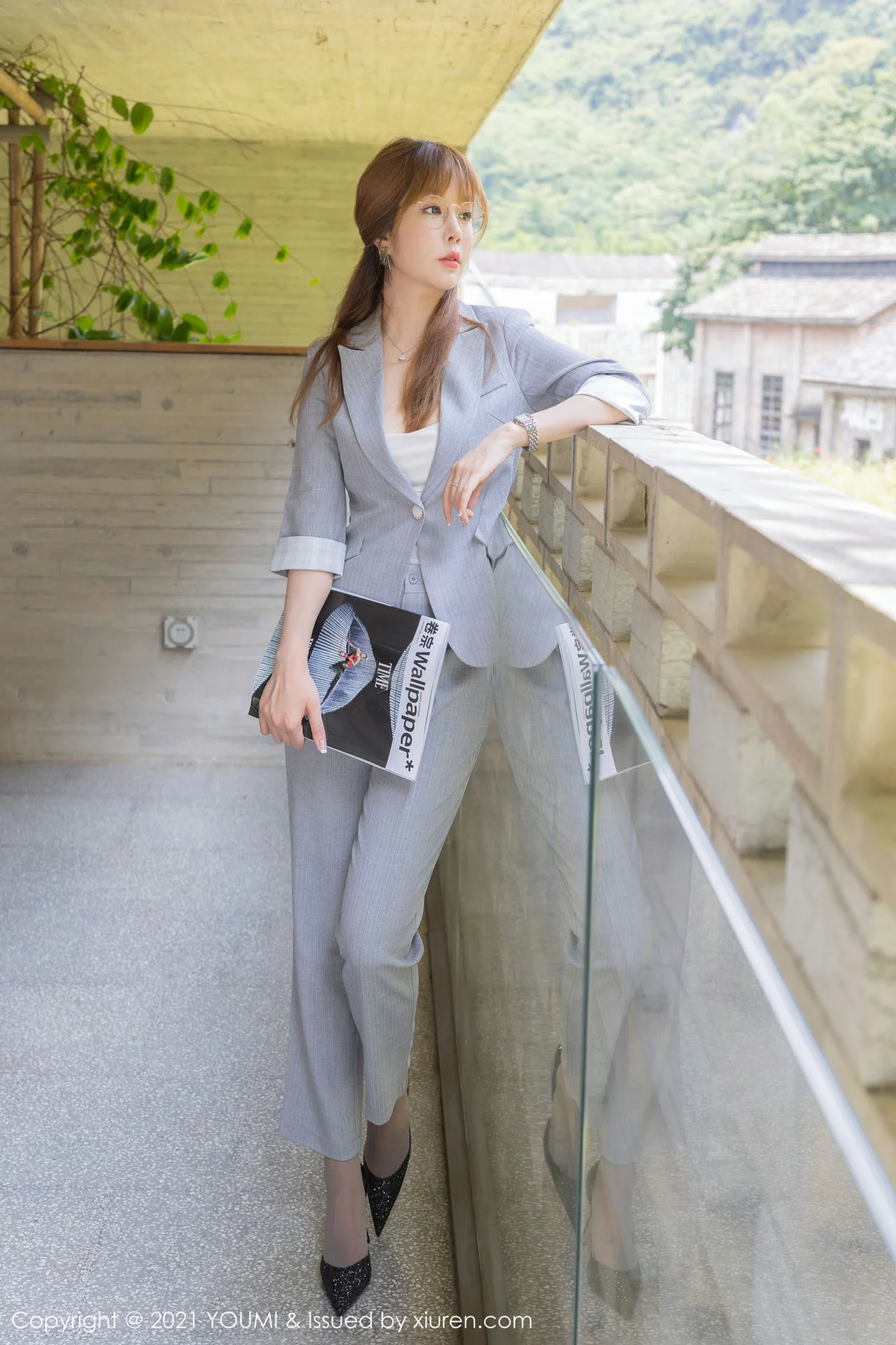 YOUMI 尤蜜荟 Vol.687 熟女职场OL 王雨纯 阳朔旅拍1 - 4