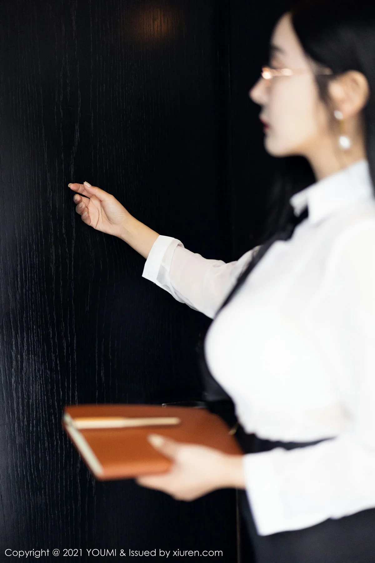 YOUMI 尤蜜荟 Vol.723 丰腴身姿 允爾 巨乳制服2 - 6