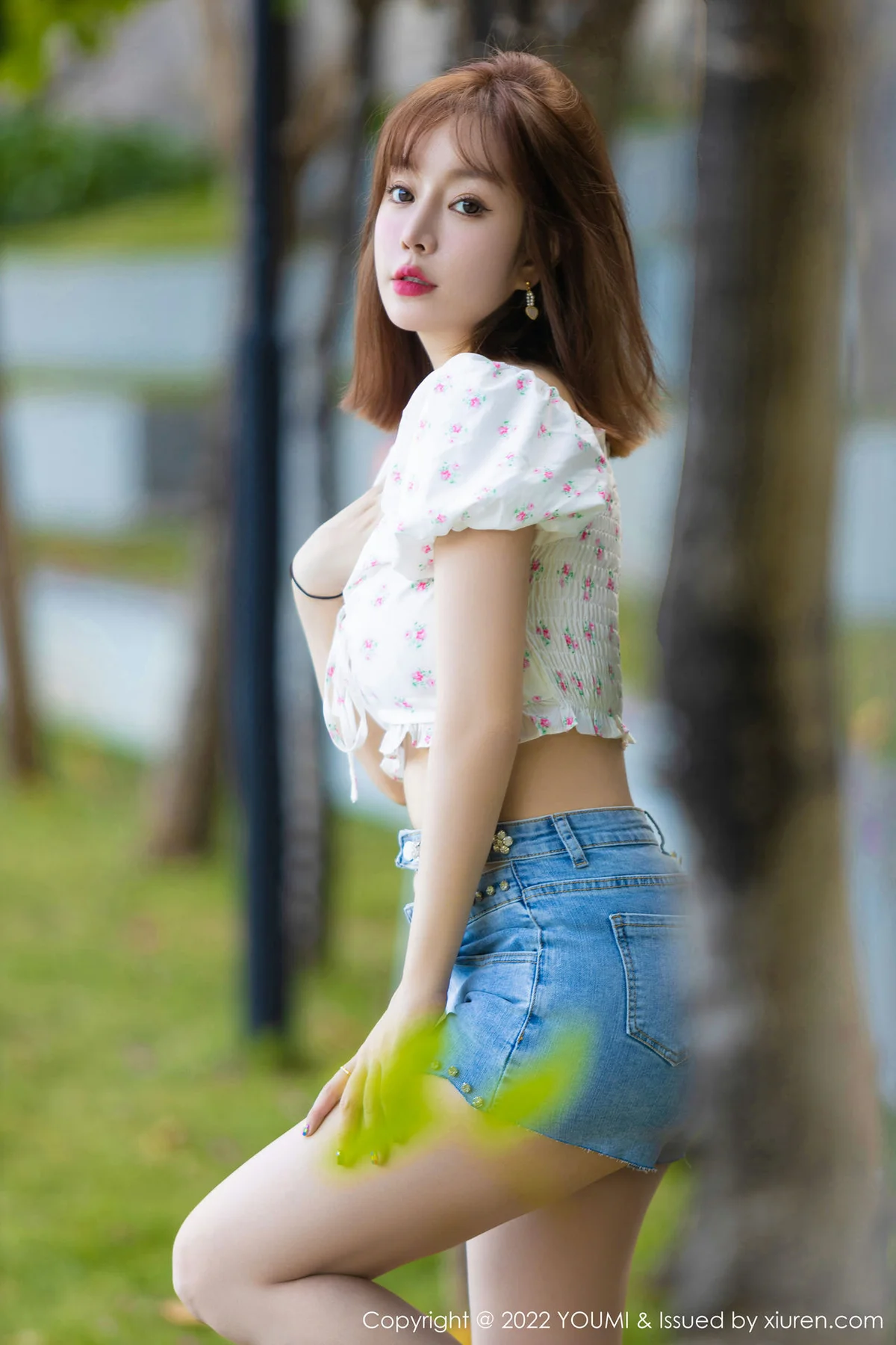 YOUMI 尤蜜荟 Vol.767 白色轻透上衣 王雨纯 三亚旅拍33 - 2