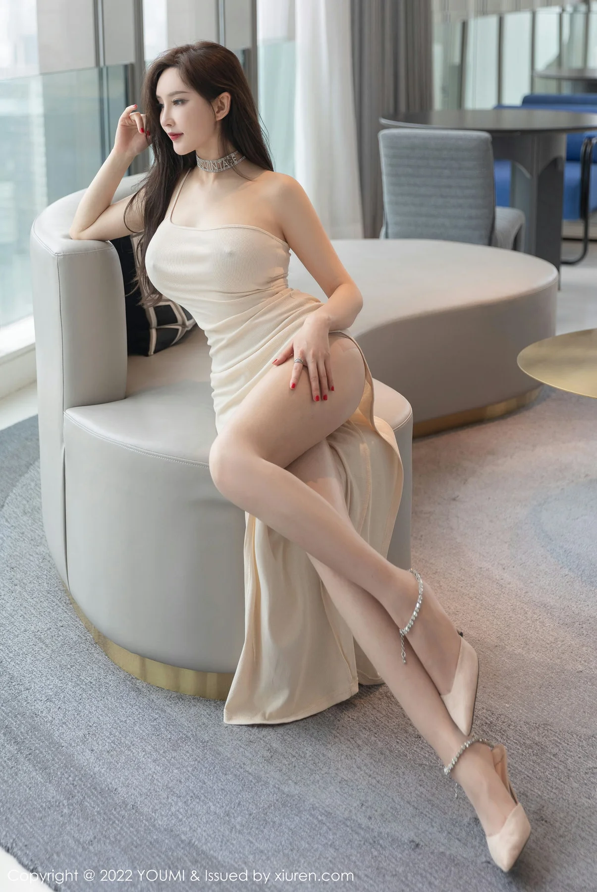 YOUMI 尤蜜荟 Vol.813 典雅气质 奶瓶土肥圆矮挫丑黑穷 户外写... - 2