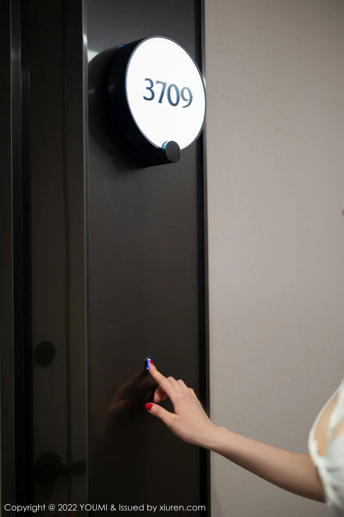 YOUMI 尤蜜荟 Vol.832 黑色短裙 奶瓶土肥圆矮挫丑黑穷 性感私... - 8