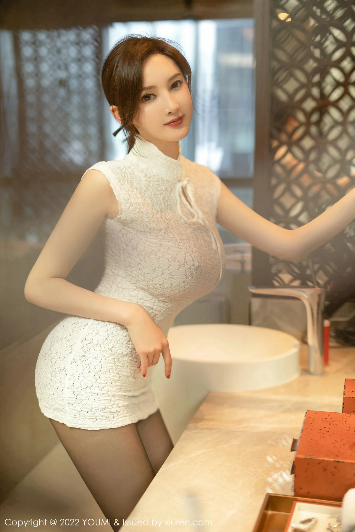 YOUMI 尤蜜荟 Vol.844 奶瓶土肥圆矮挫丑黑穷 白色旗袍性感私房 - 4
