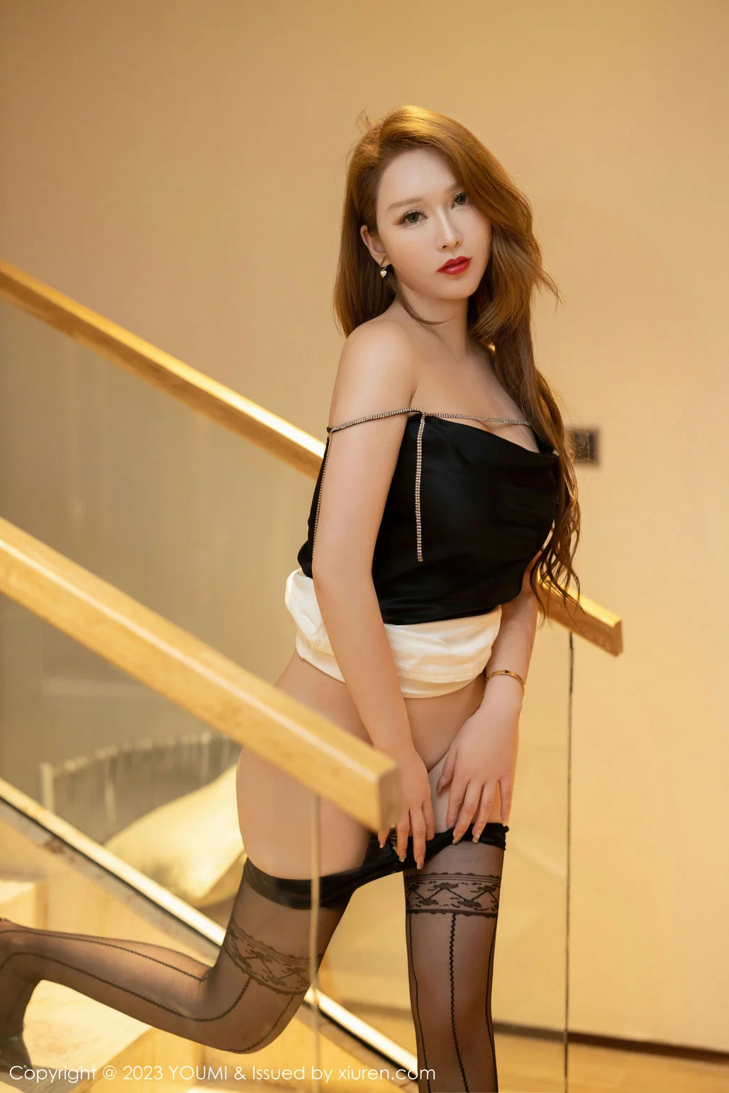 YOUMI 尤蜜荟 Vol.898 尤妮丝Egg 魅惑黑丝性感写真 - 2