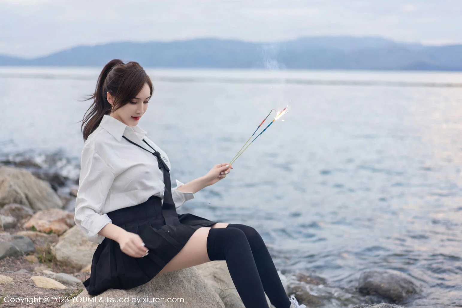 YOUMI 尤蜜荟 Vol.903 Carol周妍希 黑色长筒袜大理旅拍1 - 3