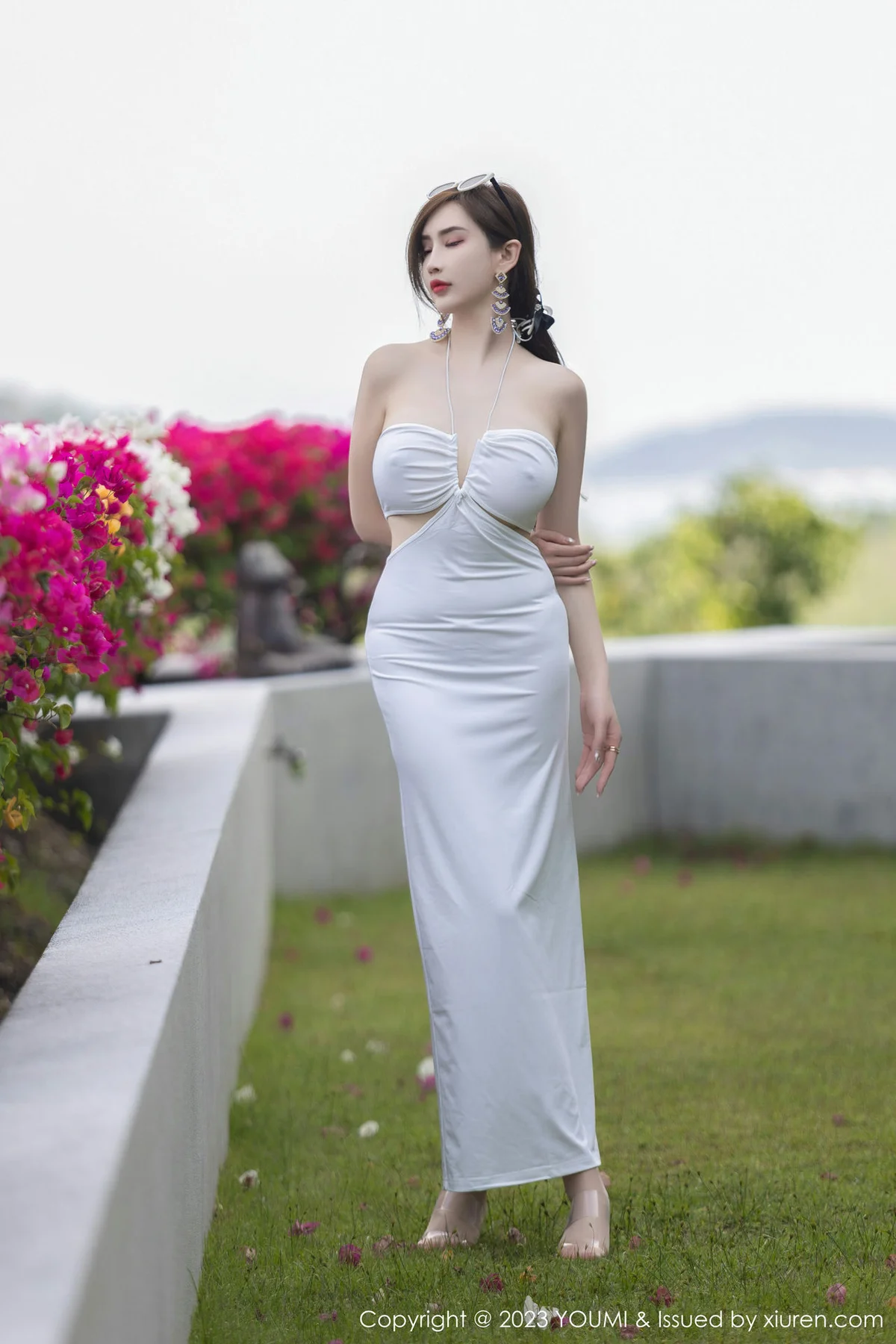 YOUMI 尤蜜荟 Vol.931 Carol周妍希 白色轻透连身长裙泰国旅拍2 - 4