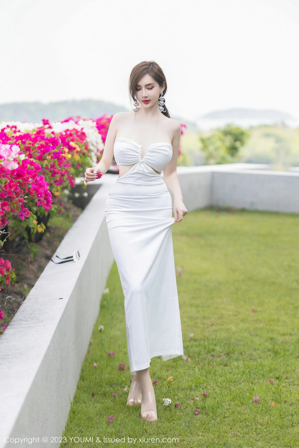 YOUMI 尤蜜荟 Vol.931 Carol周妍希 白色轻透连身长裙泰国旅拍2 - 2
