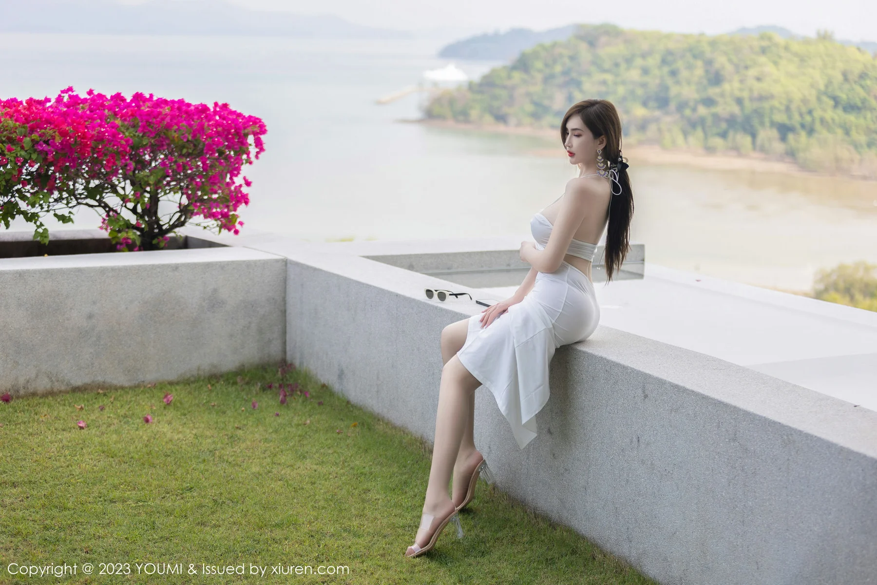 YOUMI 尤蜜荟 Vol.931 Carol周妍希 白色轻透连身长裙泰国旅拍2 - 4