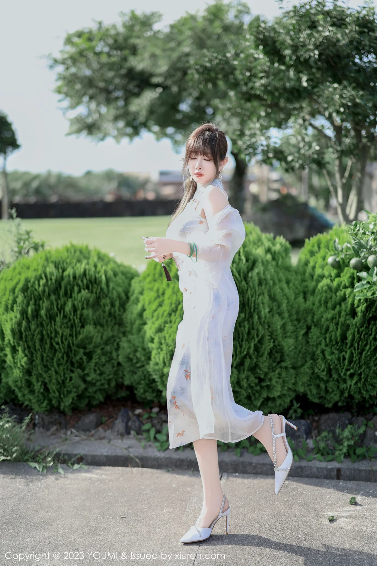 YOUMI 尤蜜荟 Vol.983 王雨纯 长款旗袍济州岛旅拍1 - 2