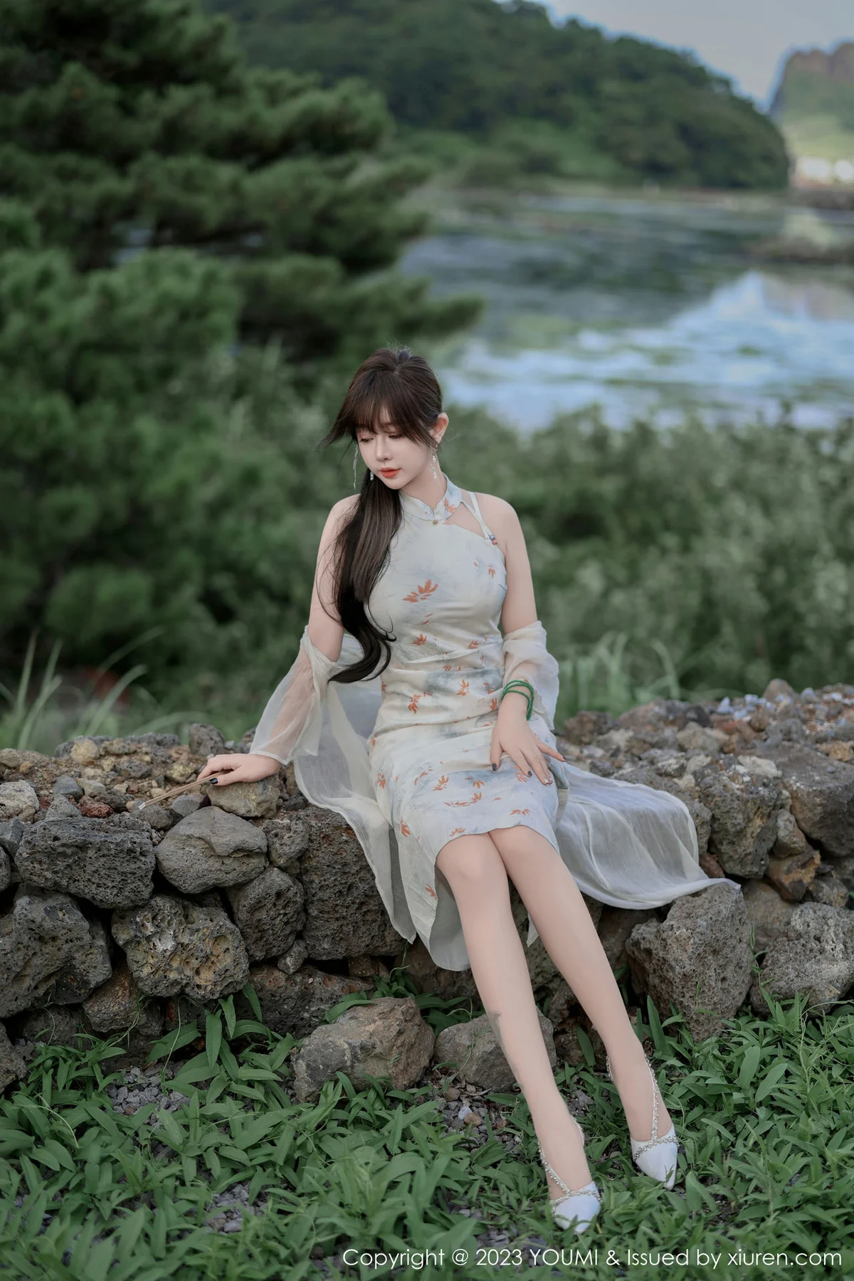 YOUMI 尤蜜荟 Vol.983 王雨纯 长款旗袍济州岛旅拍1 - 4