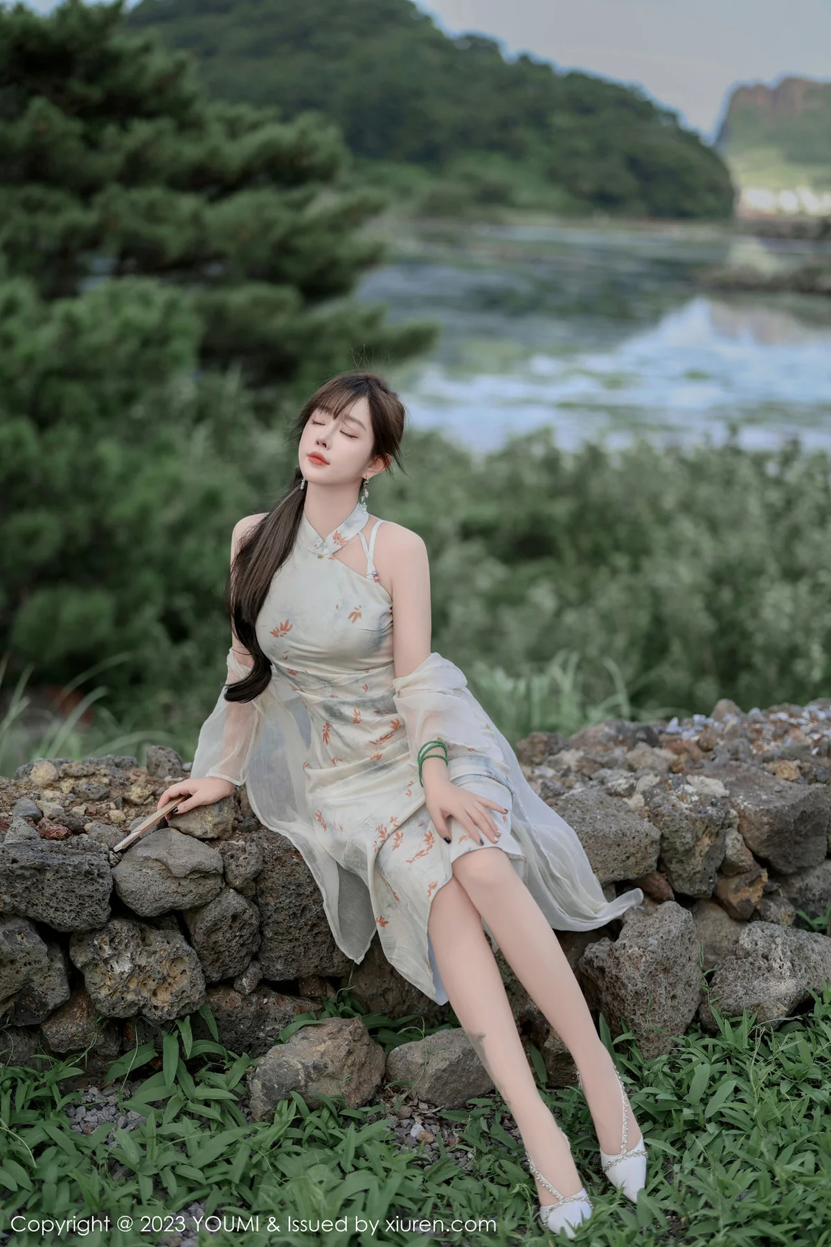 YOUMI 尤蜜荟 Vol.983 王雨纯 长款旗袍济州岛旅拍1 - 5