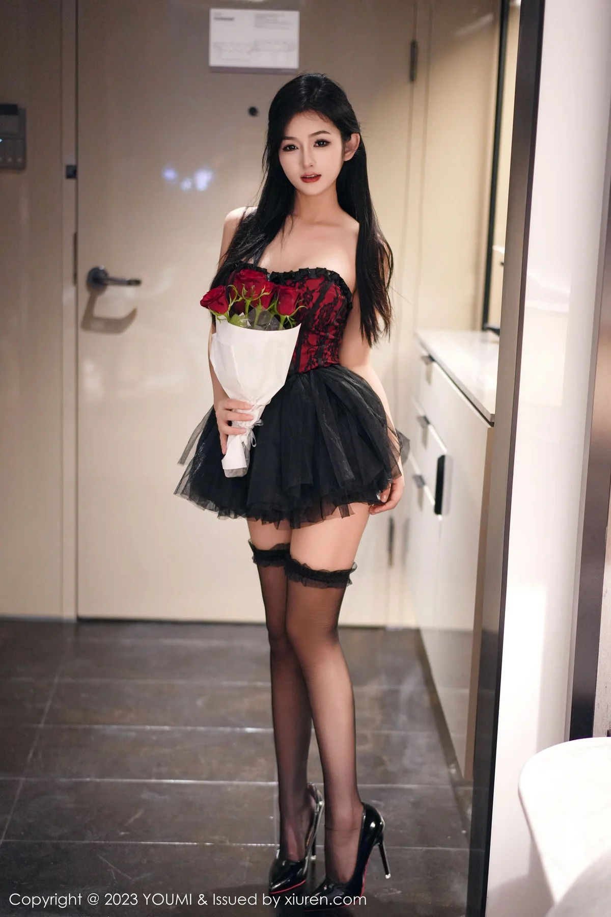 YOUMI 尤蜜荟 Vol.991 谭小灵 情趣服饰性感写真1 - 2