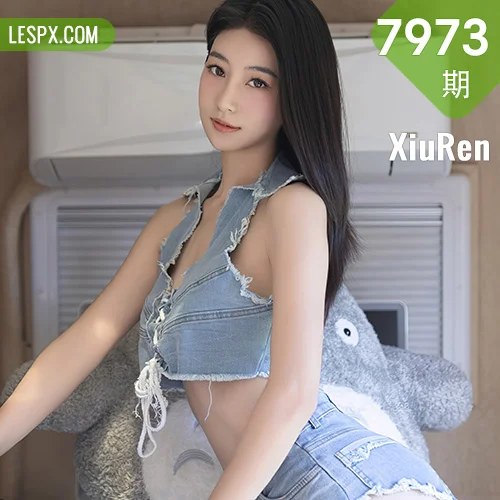 XiuRen 秀人 No.7973  熊小诺 诱人灰丝性感写真